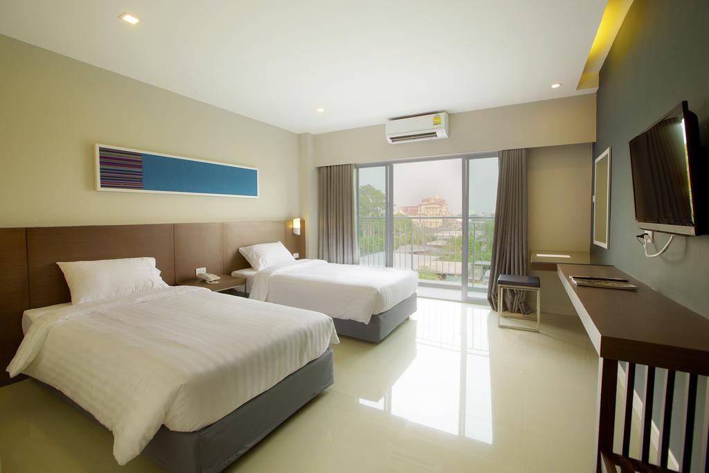 V Hotel Ubon Ratchathani Rom bilde